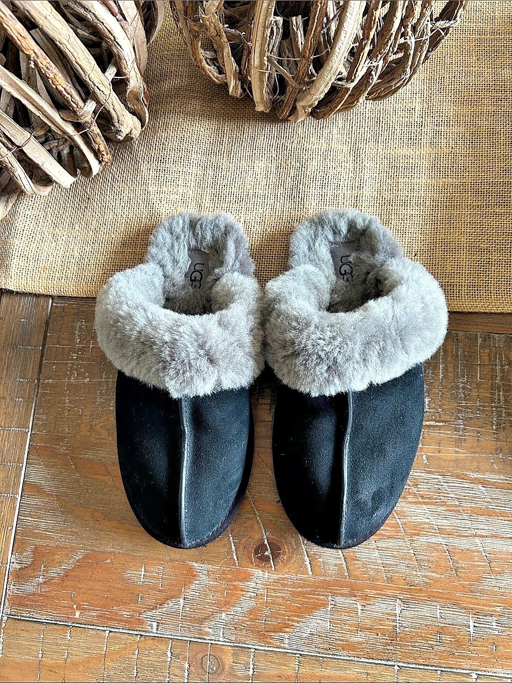 UGG Scuffette II Slippers Black & Gray Size 6